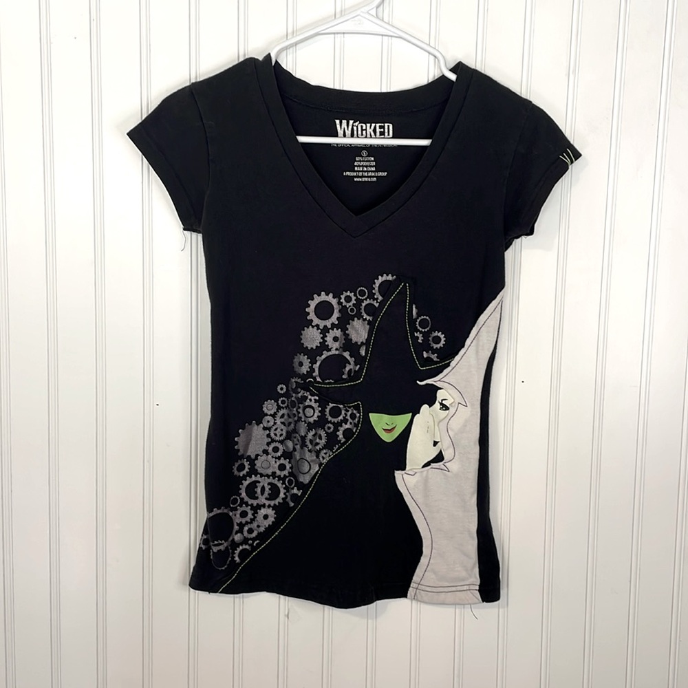 Official WICKED Musical Apparel Black V-neck Embroidered Women’s T-shirt Size S